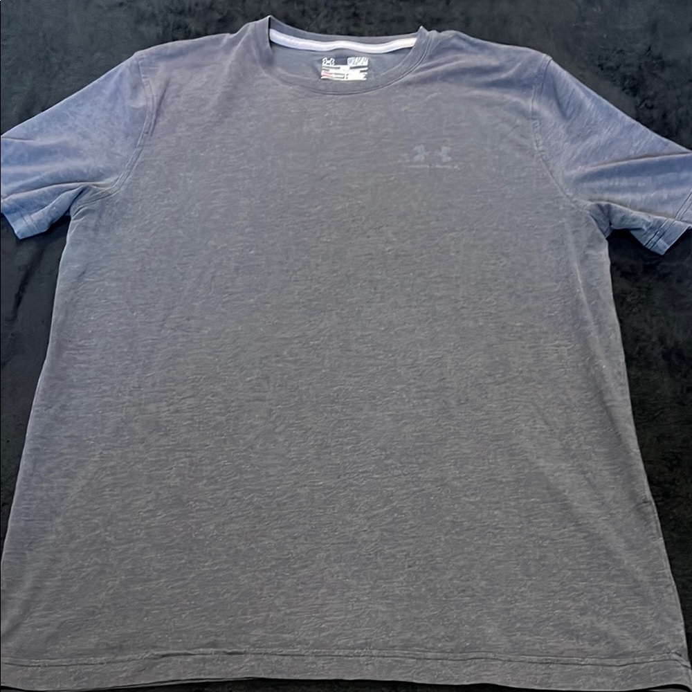 Under Armour Men's Gray T-Shirt
